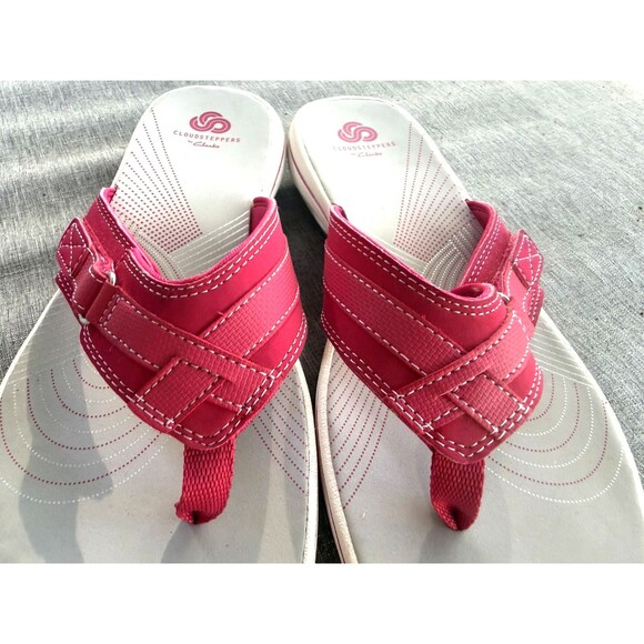 Clarks Cloudsteppers Sandals Womens 9 M Brinkley Jazz Flip Flops Fushia Slip on - Picture 3 of 9